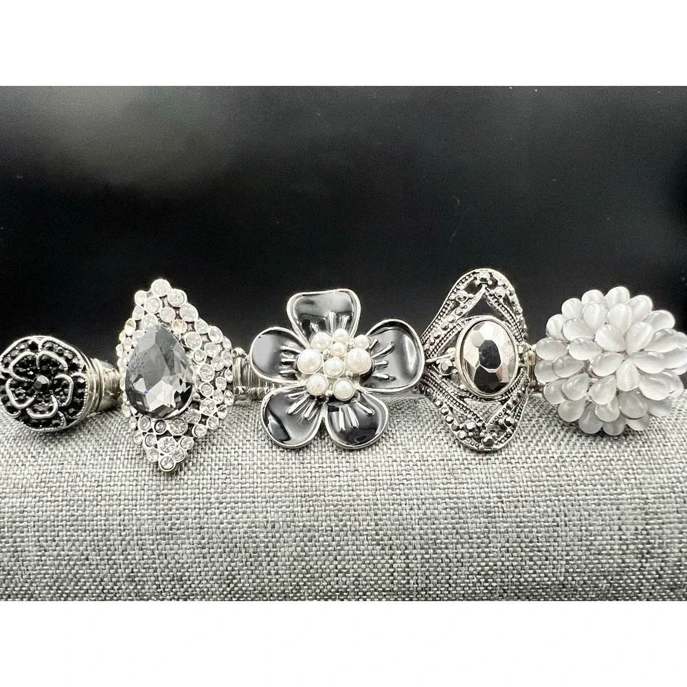Silver Tone Stretch Ring Lot 5pc Floral Rhinestone Pearl Size 6-9 Goth